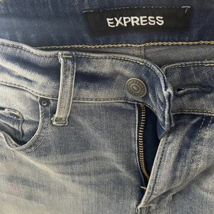 Express very stretchy light distress